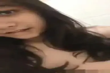 Dokumentasi Naomi Micha Cantik Di Kamar Mandi
