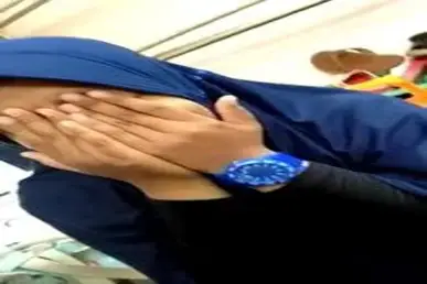 Gadis Cantik Pasrah Goyang Kasur Wet Oil